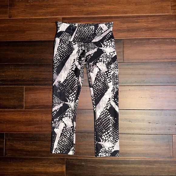 Lululemon Ladies Leggings - Picture 1 of 4
